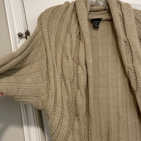 Khaki sweater shrug - Picture 3 of 5